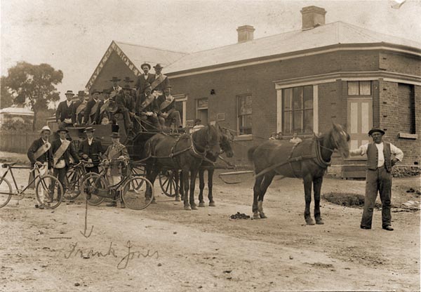Historic photograph of horses at the corner of Inglis and Chute Street, Diamond Creek